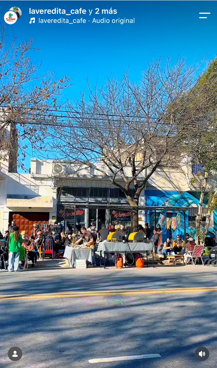 misspicy___'s tweet photo. Kukita llora que no aguanta mas, que el gobierno hijo de puta la odia y no la deja progresar.
-Solo le limpiaron la vereda que había ocupado para su cafetería sin pedir autorización previa. Tremendo el pedo mental que manejan estos hippies. https://t.co/Nji80Jgj6F