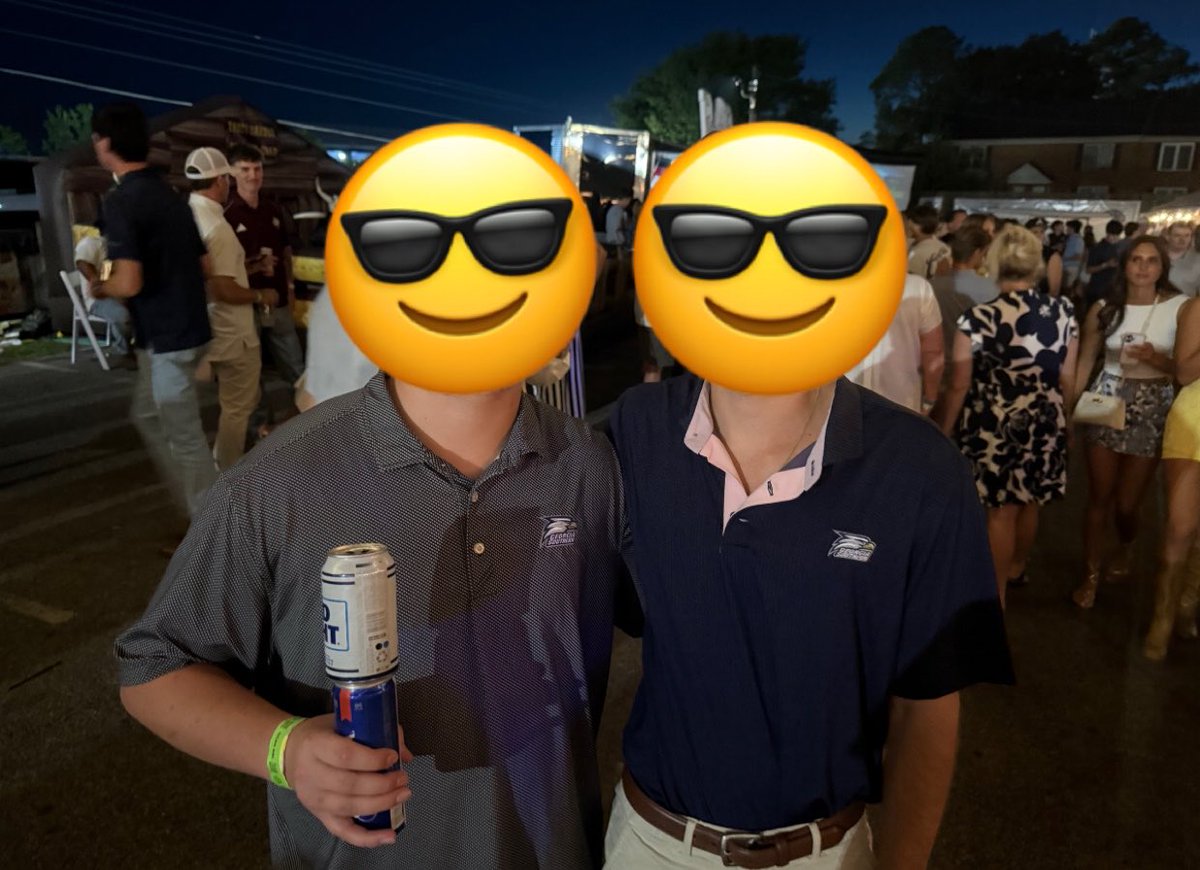 HarvySpectator's tweet photo. Me and @donnycowboy45 
Happy gameday https://t.co/snWr6GFCvO
