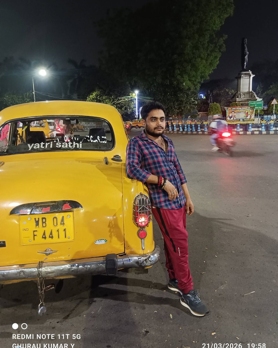 ClaribelKrhdvm's tweet photo. Kolkata taxis will never change, my friend. They have a unique charm from a bygone era. https://t.co/ekSrR4UPqr