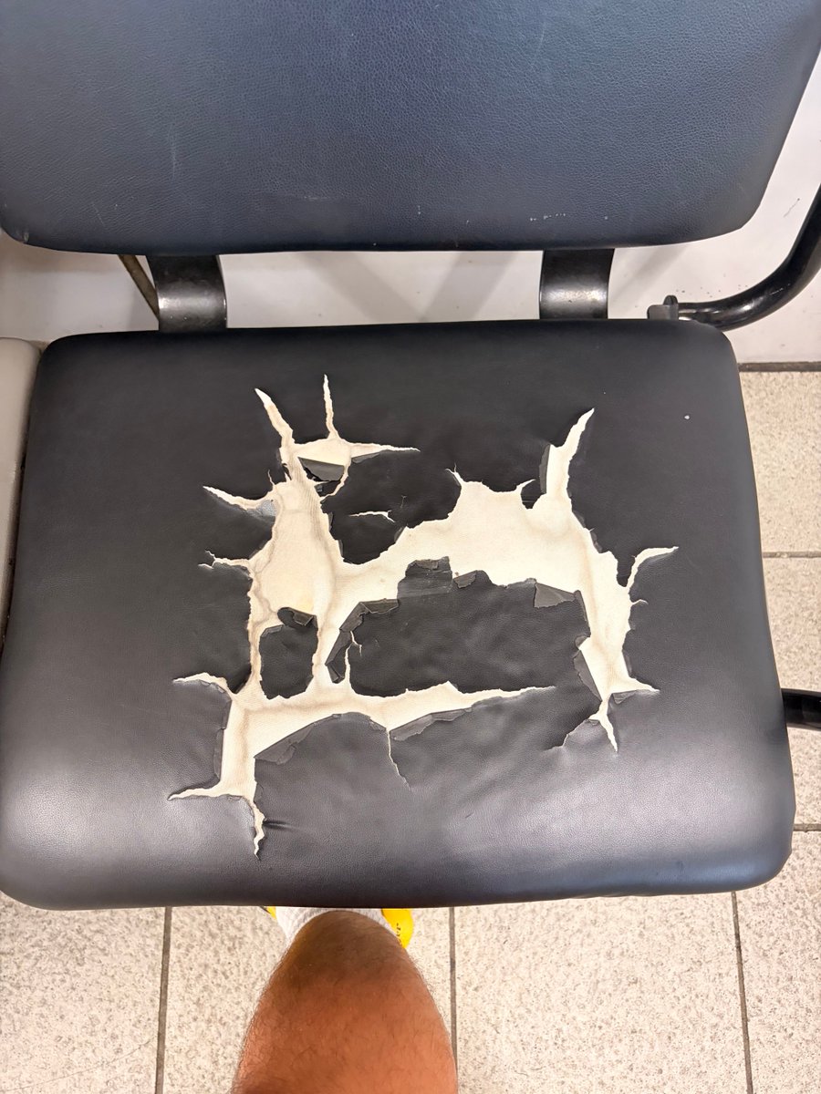 n0thasghey's tweet photo. Is it me or does this seat at the train station look like arceus https://t.co/icyJmFVitr
