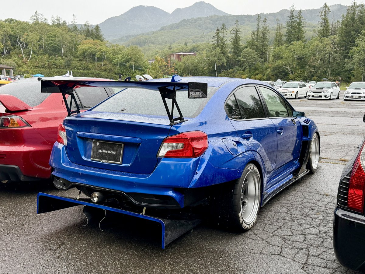 Subaru555Grb's tweet photo. #志賀オフ２０２６ 
リア周りが特になんじゃこりゃ〜🤣🤣🤣
驚愕のカスタムのVA💙君
カッコ良かった😍 https://t.co/yuA7ND94EV
