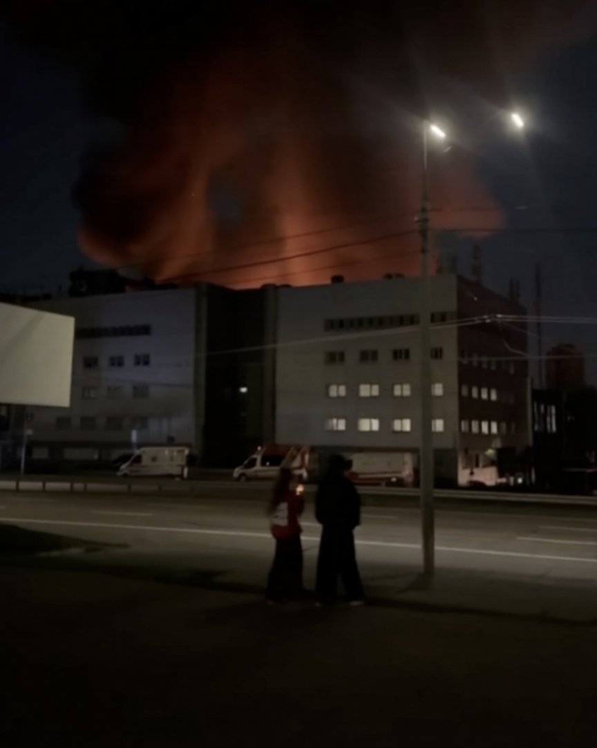 Karmabash's tweet photo. Russians double tapped the Vodafone building in Kiev with another strikes within minutes of the first one: https://t.co/HCaUaxQA1R