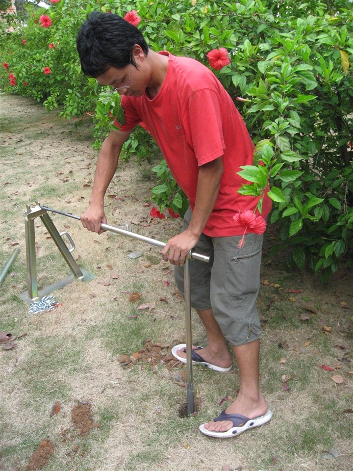 tlqkflim's tweet photo. That sandy dad dug and attached the tools carefully. https://t.co/mkmWOUlyCt