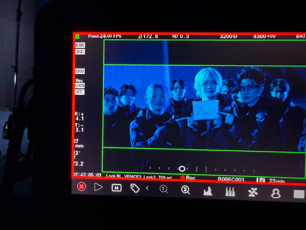 BLUELOCK_MOVIE's tweet photo. ◆ ──  #ブルーロック日誌 ── ◆

本日は
#K (#andTEAM) さん #綱啓永 さん #樋口幸平 さんの
オフショットを公開📸

チームV!!!

映画『#ブルーロック』
大ヒット上映中！
#エゴい https://t.co/HKj5FoEGGm