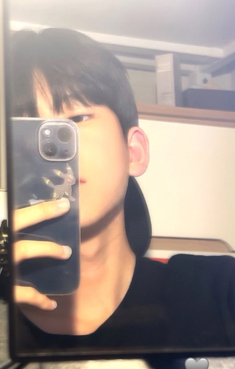 leedo17b's tweet photo. 10 만날 사람 연락 https://t.co/rzULjyKeU7