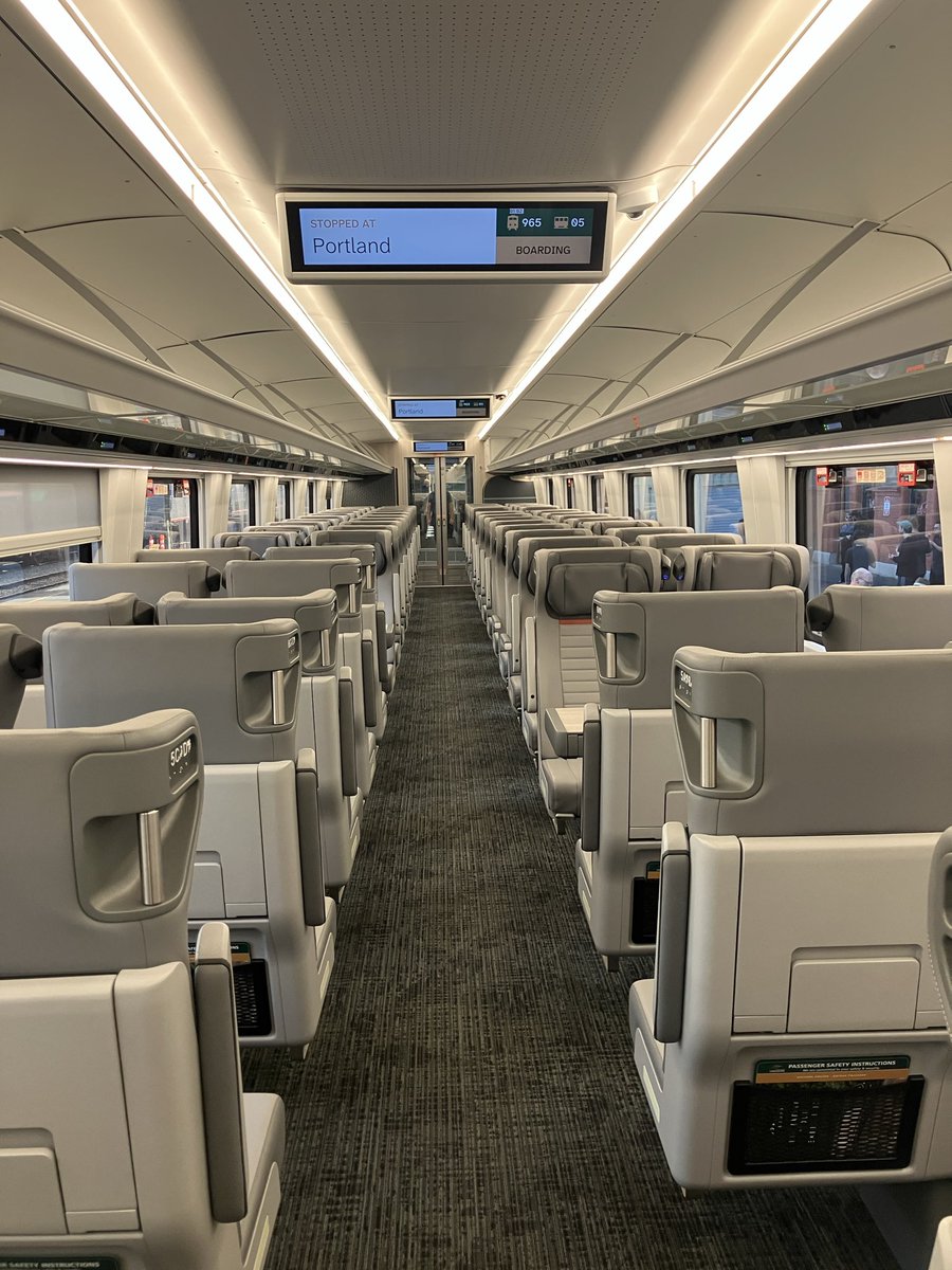 CapitolCurrents's tweet photo. @milesintransit1 It’s pretty nice. But I’ll have to ride it another 10-15 times to be certain. https://t.co/2Qk97b9pfz
