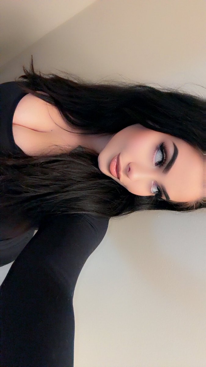 tinyjayda's tweet photo. miss me? 😈💸
#findom #finbrat #finsub
#beta #cuck #paypig https://t.co/1LL2YG0g4I