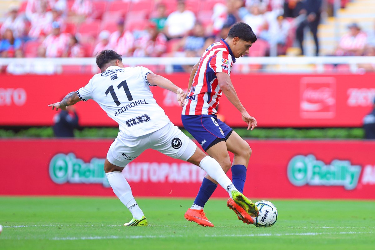 LigaBBVAMX's tweet photo. ⏱️ Comienza el complemento.
@Chivas 0-1 @Club_Queretaro 🐐🆚🐓
#LaLigaDeLaAfición✨ | #J10 | #CHIQRO | #AP26 https://t.co/TSwX0xAXMi