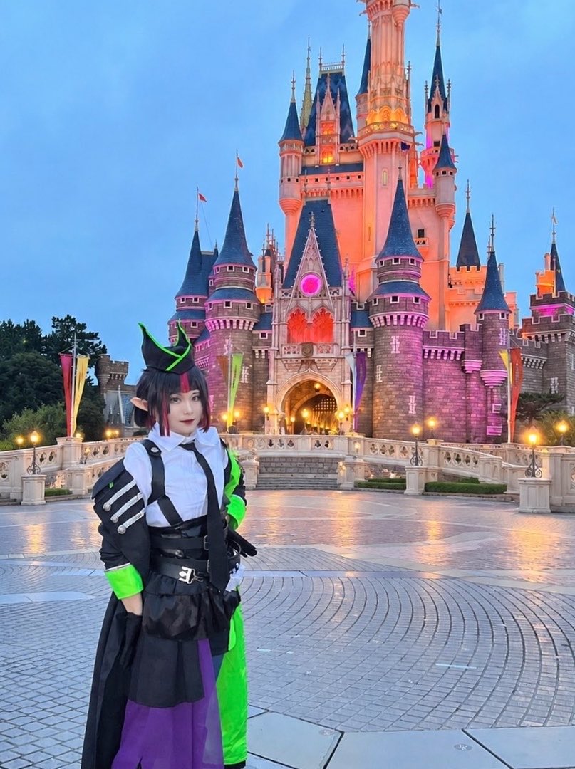 ki_iiiii_'s tweet photo. お初🦇でございました✨️✨️
可愛い姫を護衛させて頂きました💚

#Dハロ仮装2026  #Dハロツイステ https://t.co/IGkxpDwoz1