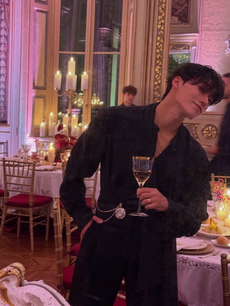 1024updates's tweet photo. [📷] 260927 | CHOI SAN 

#CHOISAN #SANxDolceGabbanaSS27 
#DGSS27 #DOLCEGABBANA https://t.co/yludiGiSJe