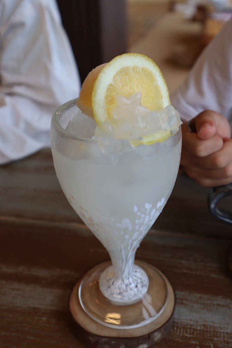 fish_ochapi's tweet photo. 白いクリームソーダとのこと🥤 https://t.co/uohYb7UpXW