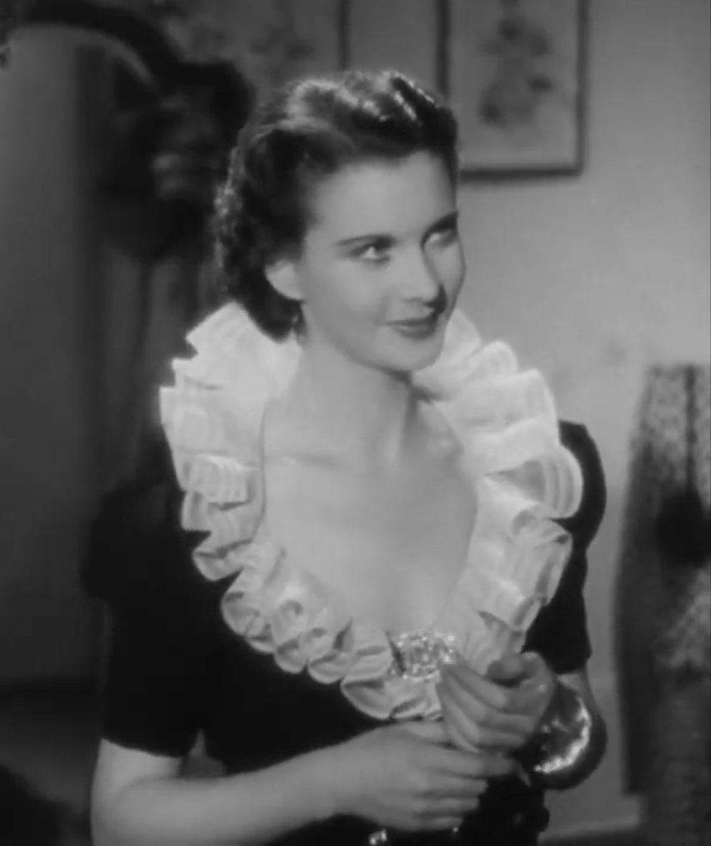vvienleigh's tweet photo. vivien leigh as madeleine goddard in dark journey (1937) 🤍 https://t.co/7apLCSdvQc