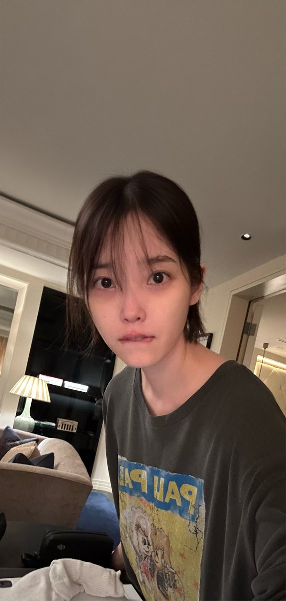 wyjc516's tweet photo. 아이유시
IU Instagram
mobile wallpaper
#아이유 #IU
#유애나화력은_스밍으로부터
#애나야_스밍하자
#이별로부터 #UnknownPlanet
#Dear_my_crazy_soulmate https://t.co/JQ62dyhrmC