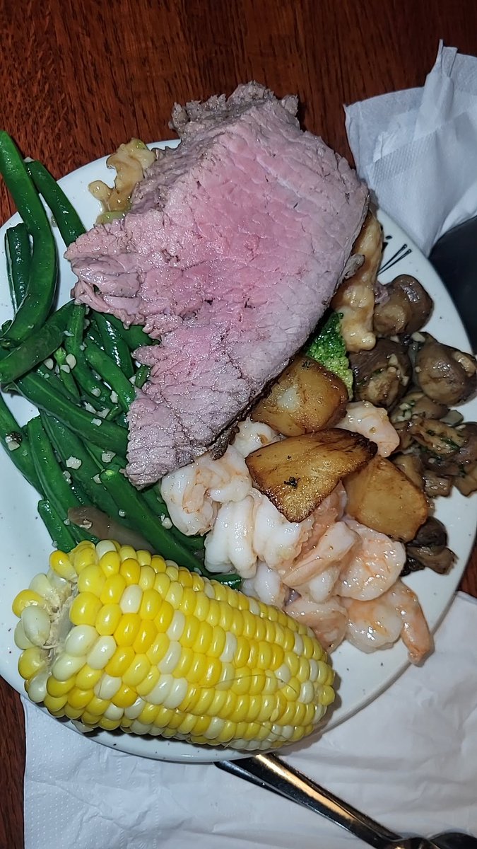 MistressAudie's tweet photo. Hibachi Grill tonight, who wants to reimburse me? 😘🥰🥵💸💲 https://t.co/7QsE9CNzBU
