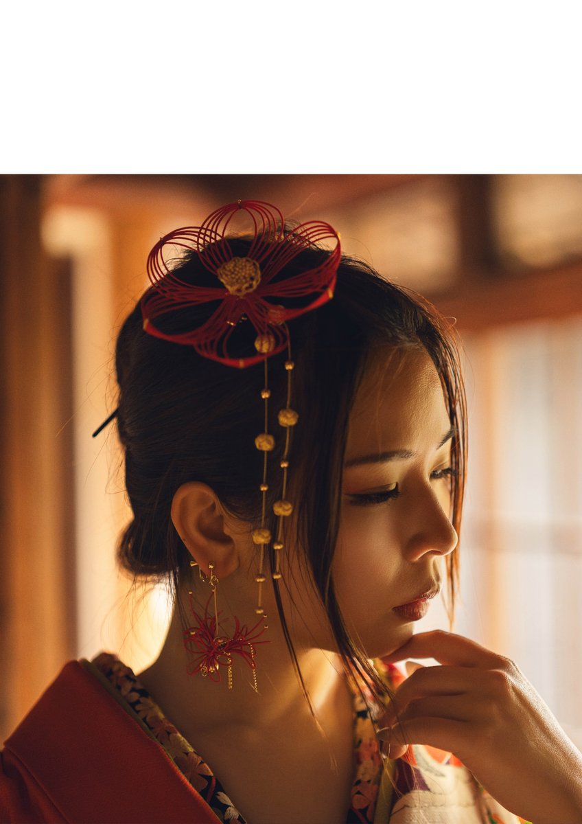 unajii1's tweet photo. 写真帖「禿（かむろ）から」
クロス展　北千住1010ギャラリー　10/9-11
あかね展　ルデコ 10/23-18
で展示。厚口楮紙＋和綴りの一点もの。ぜひ手に取��てご覧ください。

主演：あかねさん @pandamama911 https://t.co/I6EWw7hE32