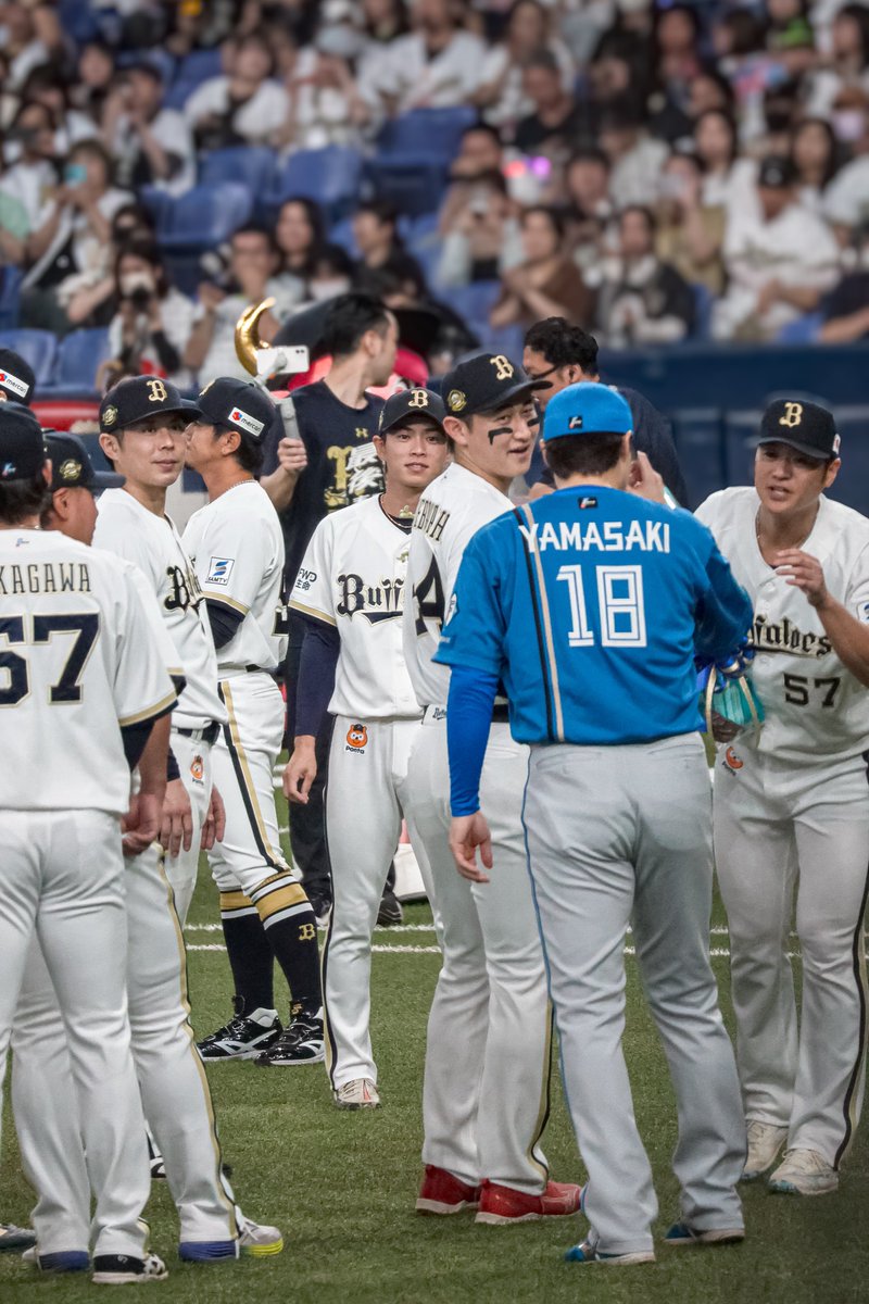 yama_19ph's tweet photo. 2026.9.26 @京セラ

さっちゃんに話し掛けるタイミング伺って一緒に回りましょうよーしてた😏 https://t.co/gXfYsNeLgj