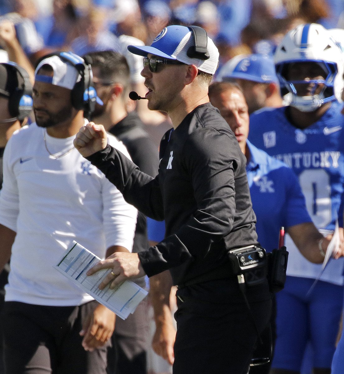 JDrumUK's tweet photo. A few sights and scenes from the Kentucky Wildcats' 45-21 win over South Alabama on Saturday at sun-splashed Kroger Field in Lexington... 

Click here to see many more shots from the game in our KSR+ photo gallery: https://t.co/N11lH5Srni https://t.co/oDS0xF7TAC