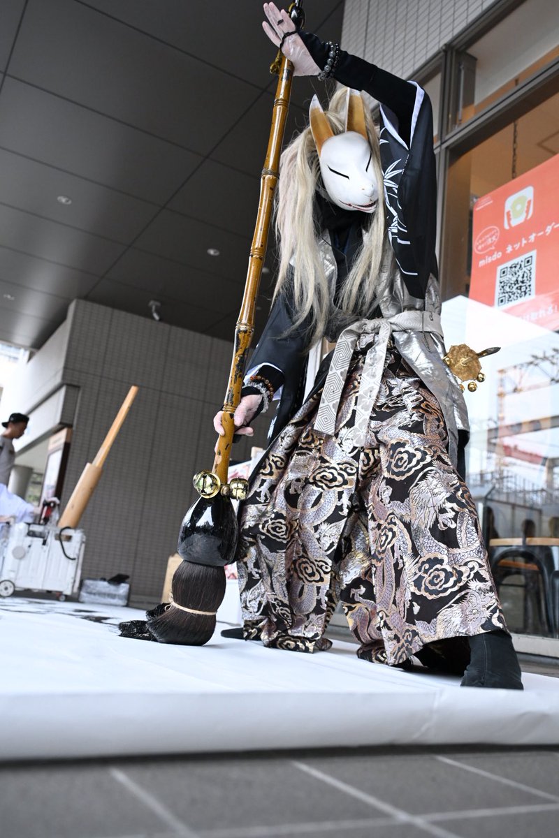 oichi_gozen's tweet photo. #沙界妖怪フェスタinジョルノ
本日最終日で御座います。
生憎の天気予報では御座いますが、ジョルノ様にはまた多くの妖怪が集います。
どうぞお楽しみに。 

初日お写真はならもと様より https://t.co/1MvkMBnDWP