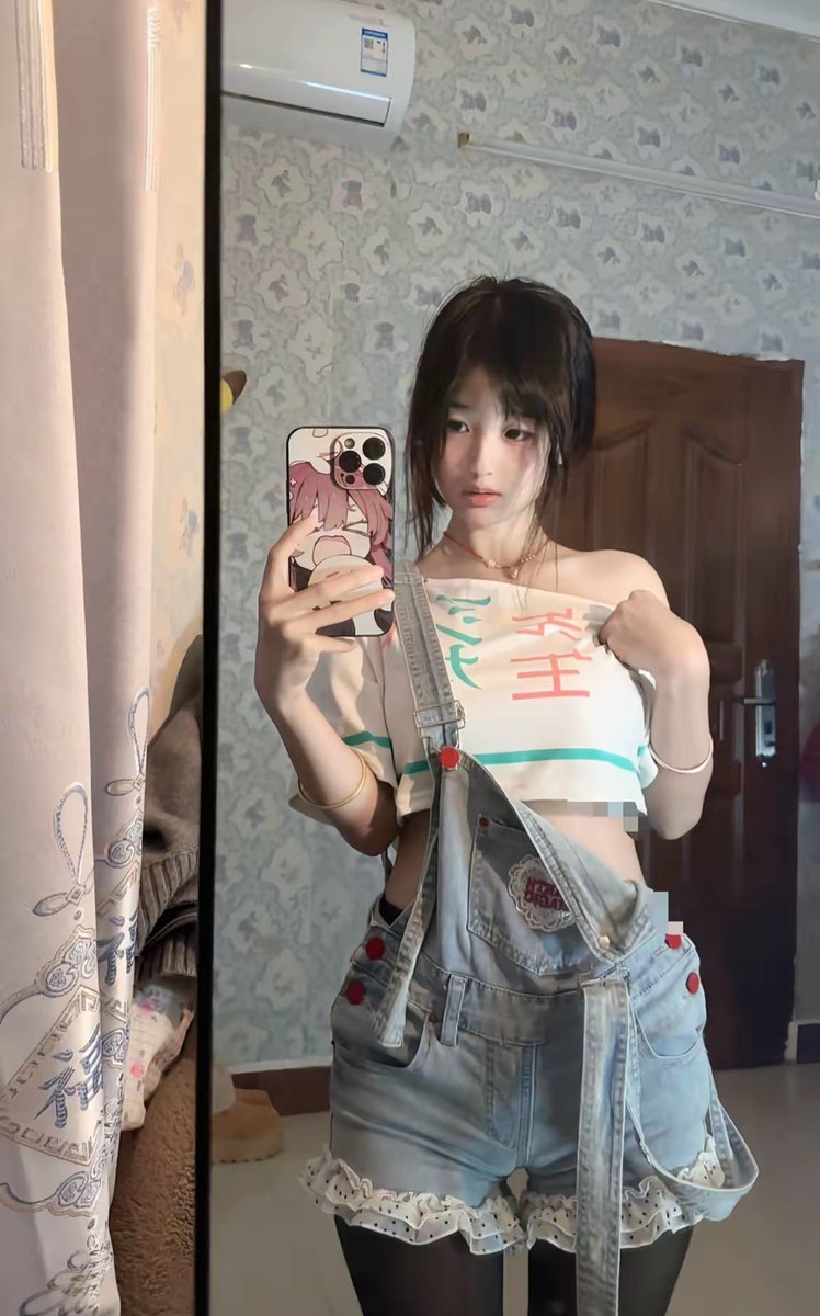 ingev_65's tweet photo. 这么早有男人在吗？想发照片了！！！

有人要锐评我的福吗

1：看福    2：看🐻

Luo照  实况！！不要🚪看了别说黑就行！！ https://t.co/C915lL2aho
