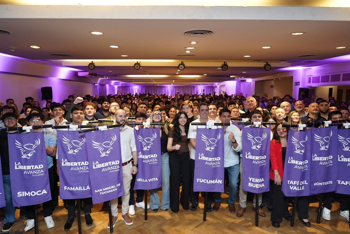 LLibertadAvanza's tweet photo. LOS JÓVENES DE TUCUMÁN SIGUEN APOSTANDO POR LAS IDEAS DE LA LIBERTAD!!! VLLC!!! https://t.co/PxMbATobNA