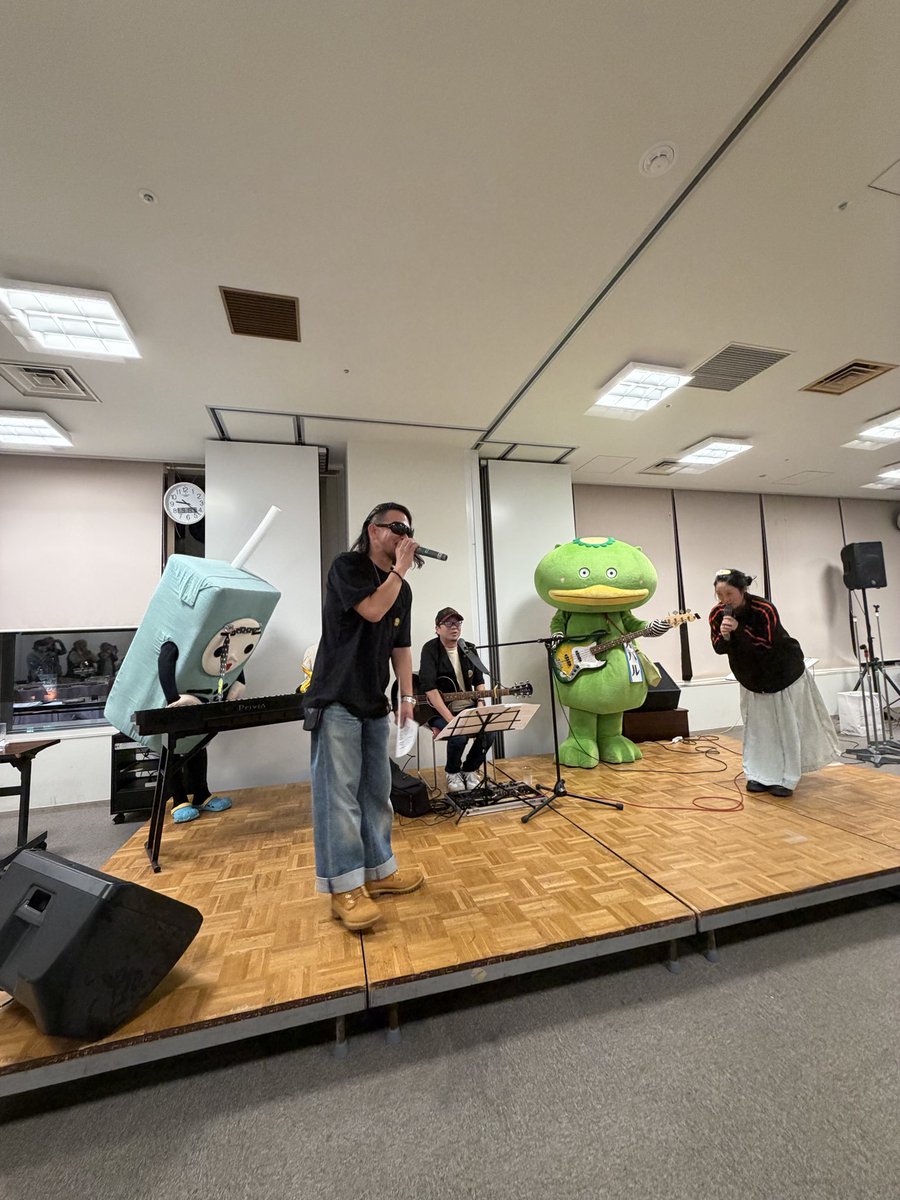 kym0096's tweet photo. ゆきゆっき氏には腹筋崩壊させられました
花子さん！いろいろお気遣いありがとうございました　ラプくんにはまた別の機会に元気で会いましょう　豆乳さんきてくれてありがとうございました　＃麦汁ぱーりぃ
＃ゆきゆっき ＃豆乳さん　#ラプくん　＃Mah394 ＃清水孝宏 https://t.co/sfzodw4a4u
