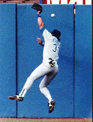 Charles65215484's tweet photo. @itsJohnRocker Jose Canseco Tries Using His Head…It Didn’t Work Out Well. https://t.co/oXWjSKma61