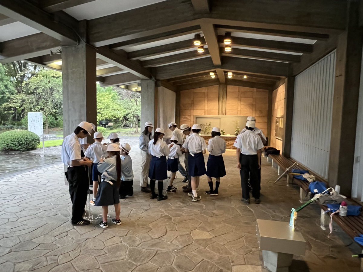 jsf_chiyoda's tweet photo. 9月26日土曜日千代田区海洋少年団は千代田区戦没者墓苑にて定例訓練を行いました。生憎の天気にてカッター訓練は取り止めて手旗、結索、訓練を行いました。 #千代田区海洋少年団  #千代田区戦没者墓苑  #定例訓練  #カッター訓練は取り止め  #手旗信号  #結索訓練 https://t.co/IEs7wkLd6k