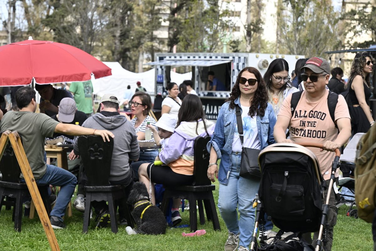MunicipioBahia's tweet photo. Con un sábado 100% bahiense, terminamos la primera jornada de la Fiesta del Cubanito en el Parque de Mayo 🤩 https://t.co/PbmxLMiu5h