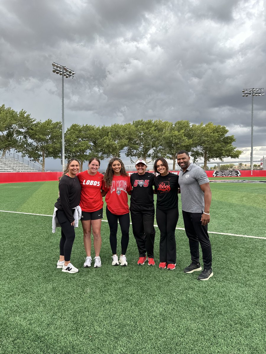 nahlahurst2028's tweet photo. #committed #GlorytoGod #golobos
@UNMLoboSB @BallNW_Ariel @Coach_Spearman @TexasGlory https://t.co/6vhfZw9V1n