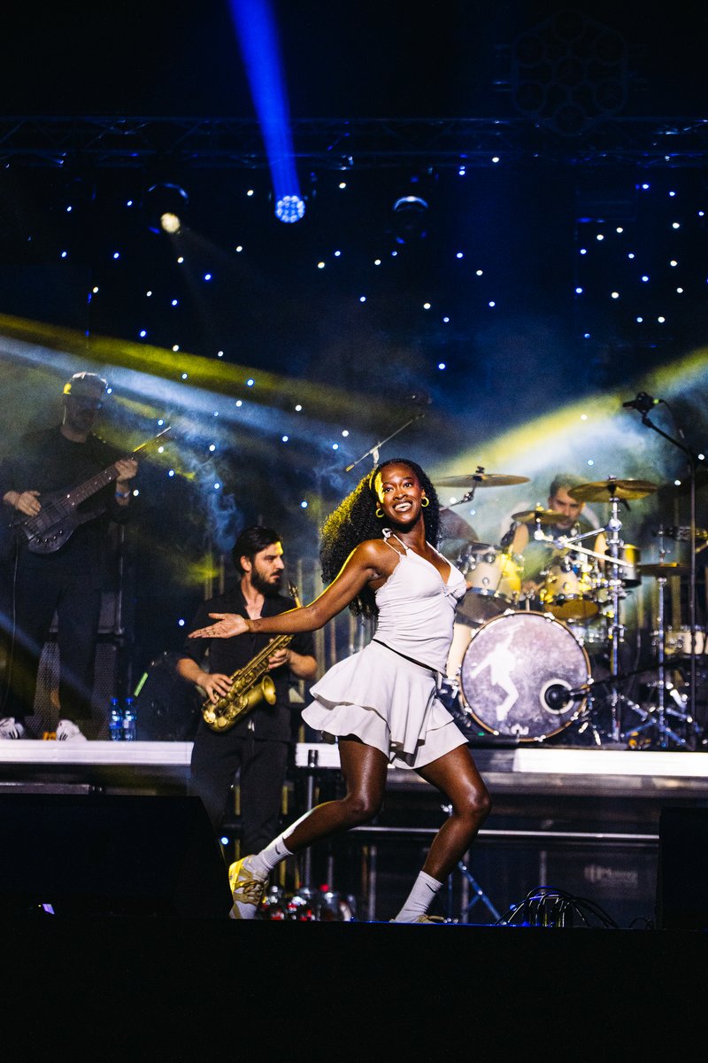 JoyOfJazz's tweet photo. World class performances, unforgettable moments!
The Standard Bank Joy of Jazz is delivering an incredible celebration of music, with exceptional artists lighting up the stages and audiences soaking up every note.
#StandardBankJoyOfJazz #SBJOJ2026 #TakeMeThere https://t.co/PAImxsHwr2