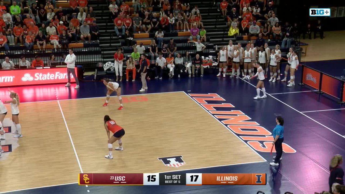A volleyball match between USC and Illinois at the Big Ten Network, with the scoreboard showing USC 15, Illinois 17 in the 1st set, 'Best of 5'.