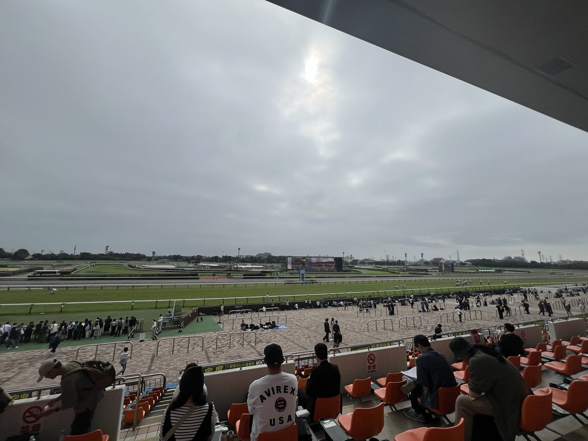 JpsBuzz's tweet photo. 2026/09/27中山競馬場
予定していた先週が雨で中止☔
今日は一応陽も出ている✨わずかだけど
スプリンターズS🐴全馬全騎手
無事にゴールを祈って🙏 https://t.co/fHDL2P3dkY