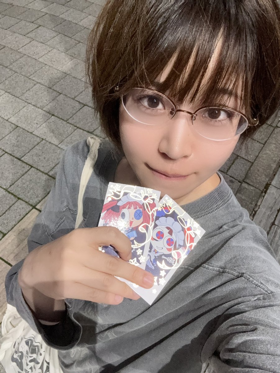 Shiari_boku2's tweet photo. おはくれまち💚
最近デジタルサーカスにはまった！🎪
グッズ���めにどすっぴんメガネで人生初のアニメイトに行ってきた🫨

本日は午後に2本ライブあり‼️
1本目は東京キネマ倶楽部で⚡️WaChaフェス！⚡️撮影パスをお持ちの方は静止画・動画撮影🆗です！流行病で大ピンチです！遊びに来られる方はぜひ🙏 https://t.co/9BaSdJNQdr