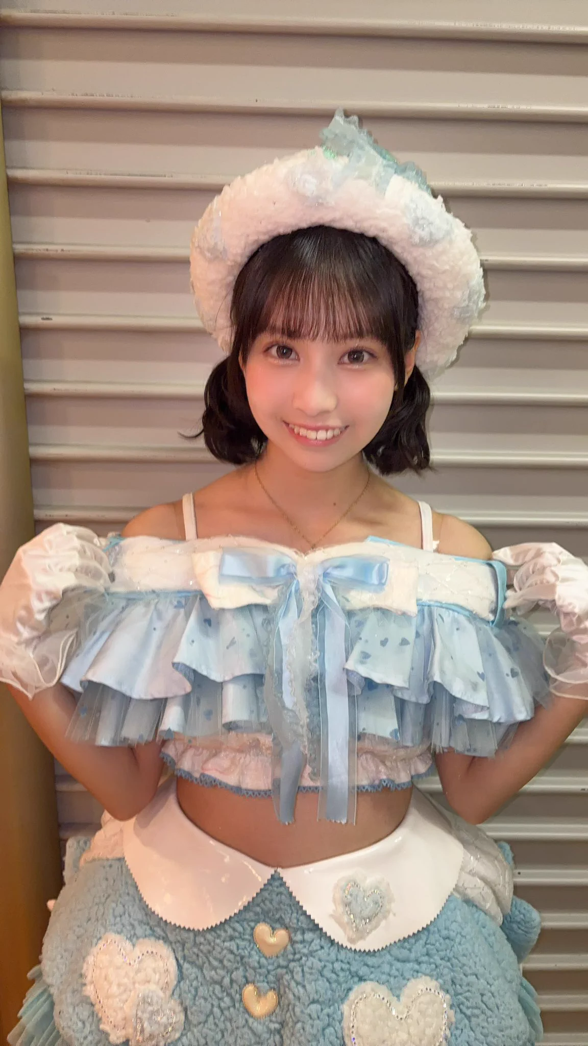 珈*バ様 MANA カットオープンミュール BLUE 38size 24㌢ 未使 松本海日菜【NMB48】 on X: 