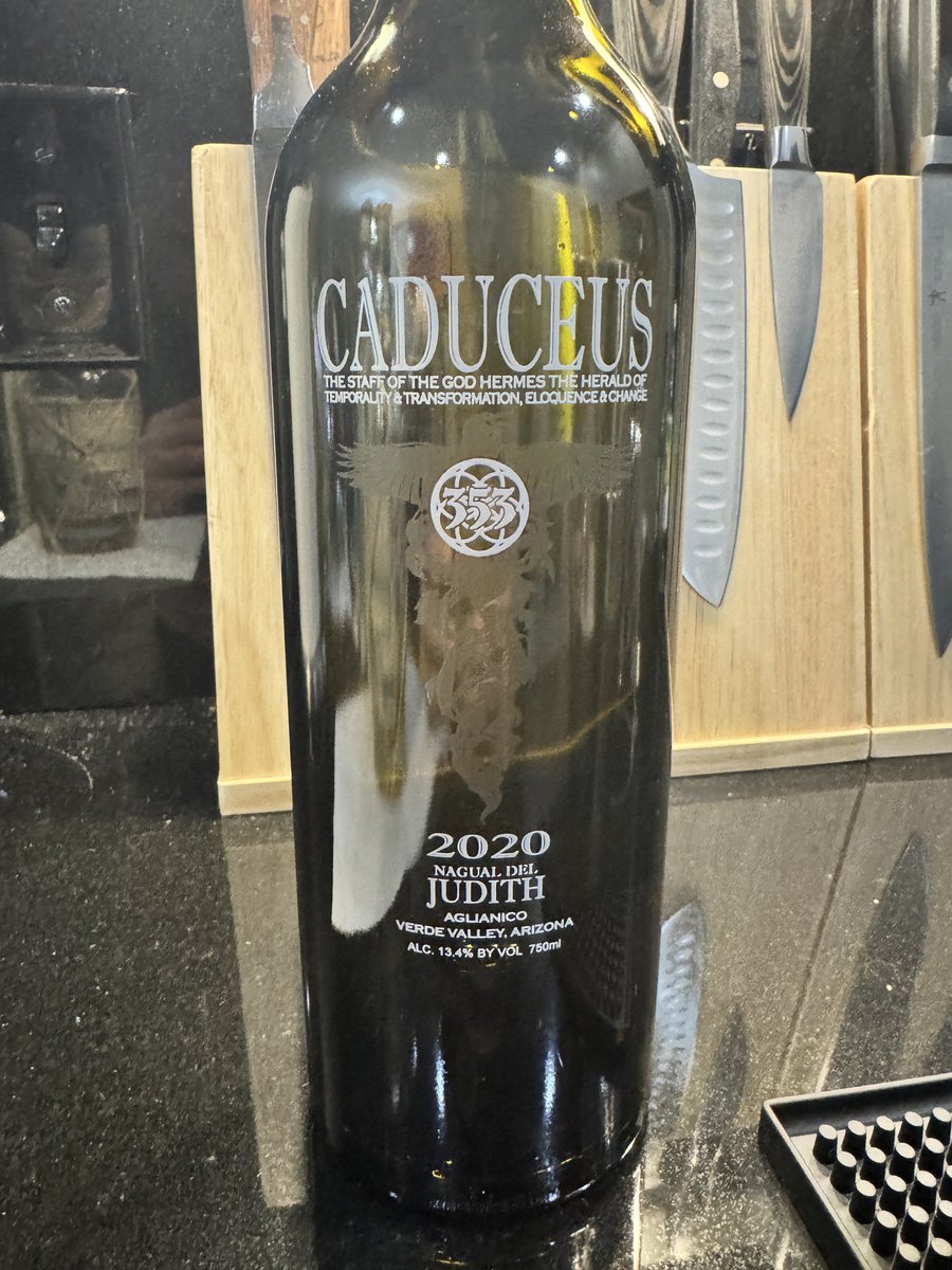 DYarab's tweet photo. @mjkeenan The bottle for date night. 🤌🏽 https://t.co/vvL6reXBdQ