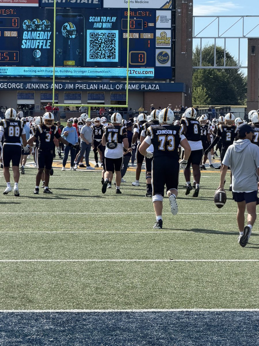 ReidKilby75's tweet photo. Appreciate the opportunity to come to Kent State University @BillTeerlinck! I had an amazing time and the team picked up a great conference win over Ball State! Go Flashes! ⚡️ @KentStFootball @Coach_Stad @CoachCorey_ @coachmacarney @Dre_Muhammad @TractionAp https://t.co/EoR47DCtlL