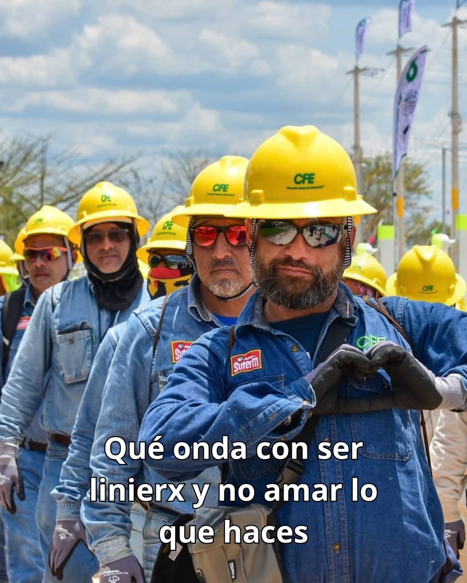 CFEmx's tweet photo. Entre alturas, trabajo en equipo, mucha técnica y uno que otro atardecer de lujo, las y los linieros hacen que la energía siga llegando. https://t.co/kbG0jxlJVk