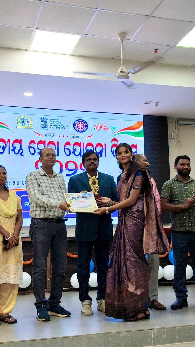 mpcautonsswing's tweet photo. Proud Achievement! Our NSS Volunteers Ms. Swetapadma Pati and Ms. Adyasha Beshra secured 1st Prize in Painting and Extempore respectively at the 57th NSS Day, M.S.C.B University, Baripada. Congratulations! https://t.co/6GL4uA5BEJ