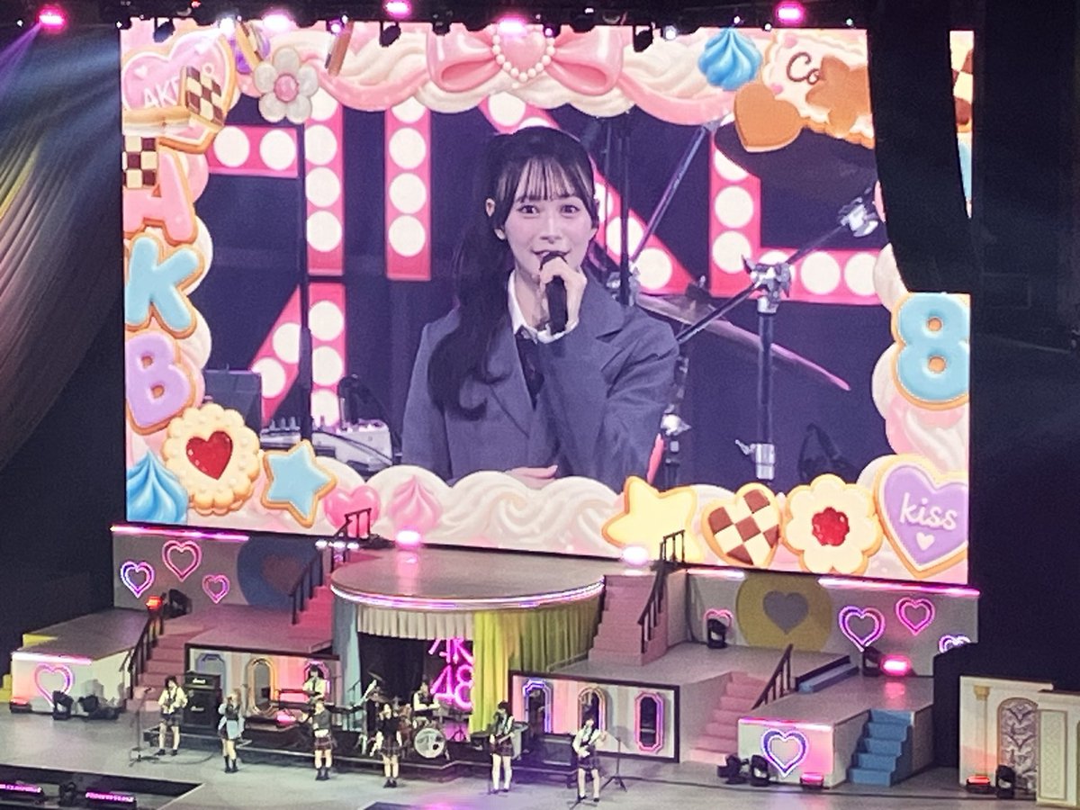 pinkf78's tweet photo. 🍬𝐀𝐊𝐁𝟒𝟖 𝐓𝐇𝐑𝐄𝐄 𝐂𝐎𝐍𝐂𝐄𝐏𝐓𝐒 𝐋𝐈𝐕𝐄🍬

新曲「好きish」コン　

初めてのAKBライブへ🦦✨🎤

女の子たちお人形みたいに可愛いくて💓
カッコよくて
眩しくて
SONEが面白かったw

とにかくみなさん″笑顔″が素敵
元気沢山いただきました✨

今日まで！
kアリーナ横浜広〜い
#サンコンコン https://t.co/7oXvxQUvP5