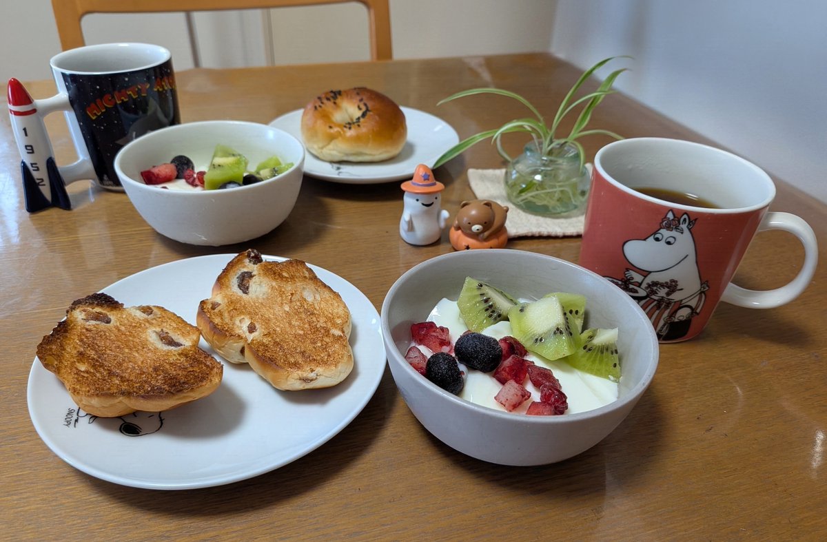 tama69007461's tweet photo. おはようございます😊
今朝も雨☔
最近の福岡は雨が少ないため、
恵の雨らしいです
昨日は転んでから休んでいたチョコザップに2週間ぶりにいったよ🏃
今日はちょっと買い物くらい〜
のんびりします😊
#おうちごはん
#朝ごはん https://t.co/jyC8HspAqz