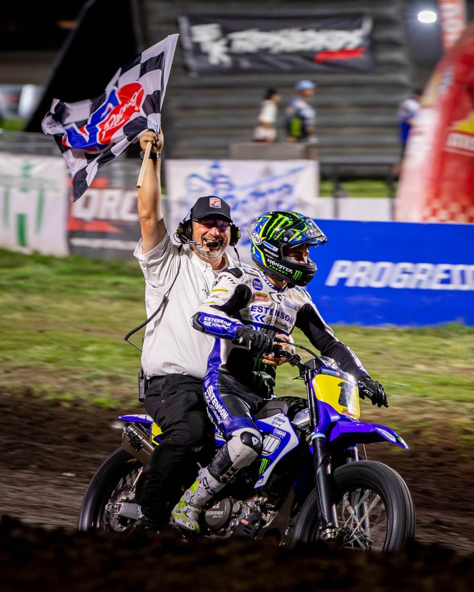 AmericanFlatTrk's tweet photo. A few of the best VP Racing Victory Lap moments of 2026. 🏁 What were some of your favorites?

#VPRacingFuels #FlatTrack #AmericanFlatTrack #VictoryLap https://t.co/bpcI6oAT2Q