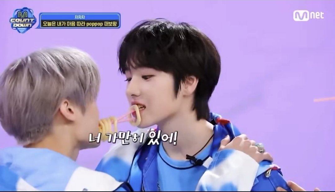 i4snsk's tweet photo. just loud and gay 😭😭😭 let's stop okay... https://t.co/9XgVAk34m6