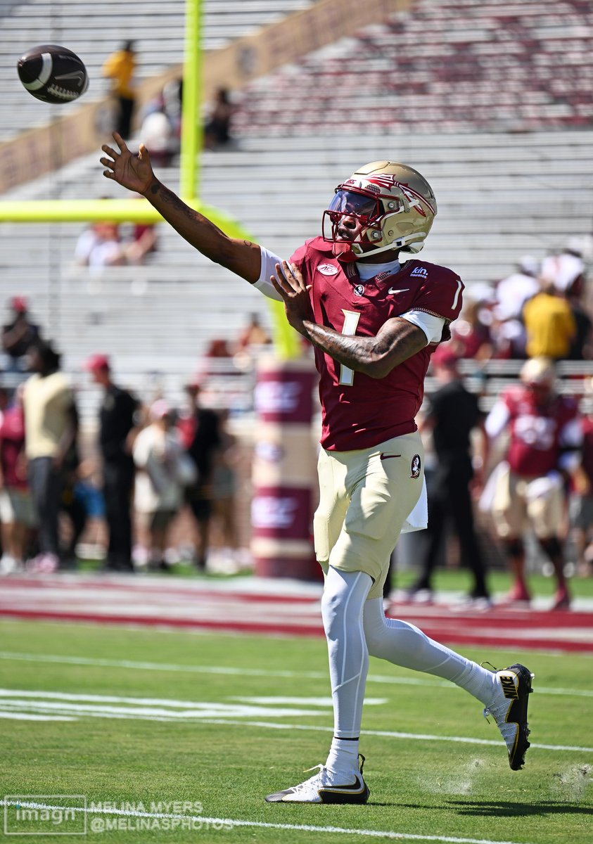 melinasphotos's tweet photo. QB Malachi Marshall 📸 https://t.co/gOuaztxIDA