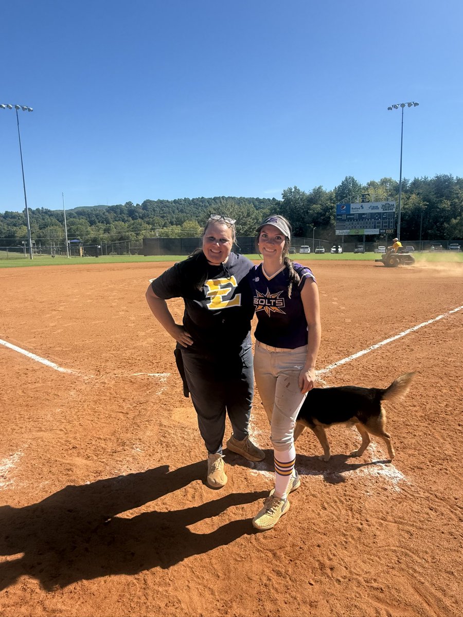 EdenAtkinson44's tweet photo. As the leaves start to change, ETSU looks better than ever! Thank you @CoachmilliSB and @rwwagner for putting on an amazing camp this weekend! I loved touring the campus and getting to know the players and see first hand how awesome the team culture is! It was a lot of fun sharing the experience with my teammate @MPink2028. Thank you for an amazing camp. GO BUCS 💙💛

@tommytas15 @ChattChill16u @tnbolts2027west @CoachWestBolts @joycewellhoefer @NCSA_Softball @SoftballDown @bench424nmore @LineDsoftball @SoftbalAmerica @TheeSBReport @ExtraInningSB @TopPreps @5_recruiting @gobigrecruiting @SportPrepX @TOP_D1RECRUITS @PrepSoftball @IHartFastpitch