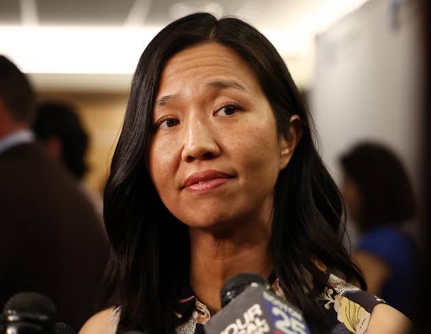 IfindRetards's tweet photo. For saying a standard nor'easter storm is because of climate change 

Boston Mayor, Michelle Wu. 

Retard 👇 https://t.co/Oqfo4uMprj