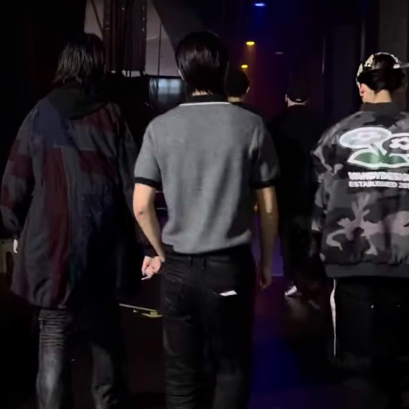 ohyulah's tweet photo. ohyul’s back profile… 🫠🐺 #오율 https://t.co/nLw2oCI3bj