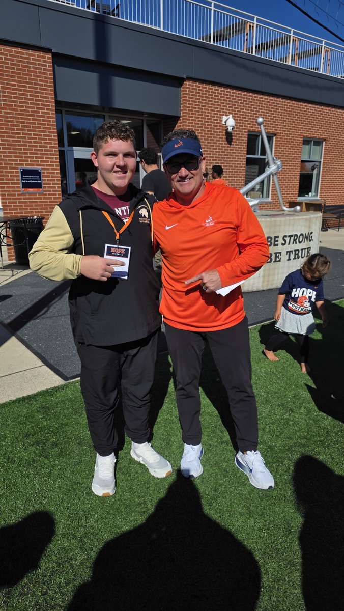 DerekVickersLS's tweet photo. Thank you, @HopeCollegeFB , @PStuursm , @CoachJArnold4, and @Coach_HThompson, for having me on campus today for the rivalry game against Albion College. The energy, culture, and atmosphere around the program is amazing. Go Hope!

@Atdlongsnapping @ATDTrainRecruit @bouwens_bryce @NolanOwenLS @FentressKicking
@MichFBFrenzy @MIexposure @cbentle8 @AllenTrieu @TheD_Zone @wpantherfball
@JTV_Sports