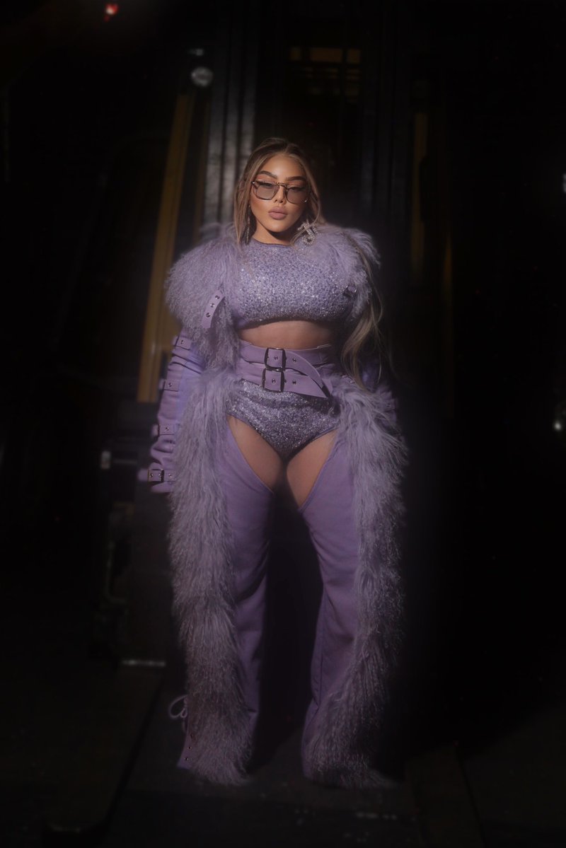 LilKim's tweet photo. At least I don’t look like what I’ve been going thru 😔😓🤦‍♀️😩😹💜 Y’all have NO idea… https://t.co/SsrYK18MgT