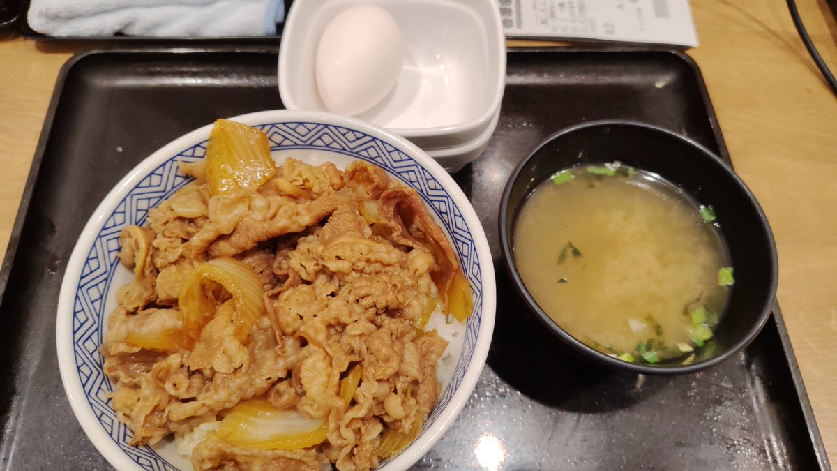 kamdom_X's tweet photo. 無性に吉野家が食べたくなるときの吉野家、とんでもなくウメェ https://t.co/8X0UP1tqyC