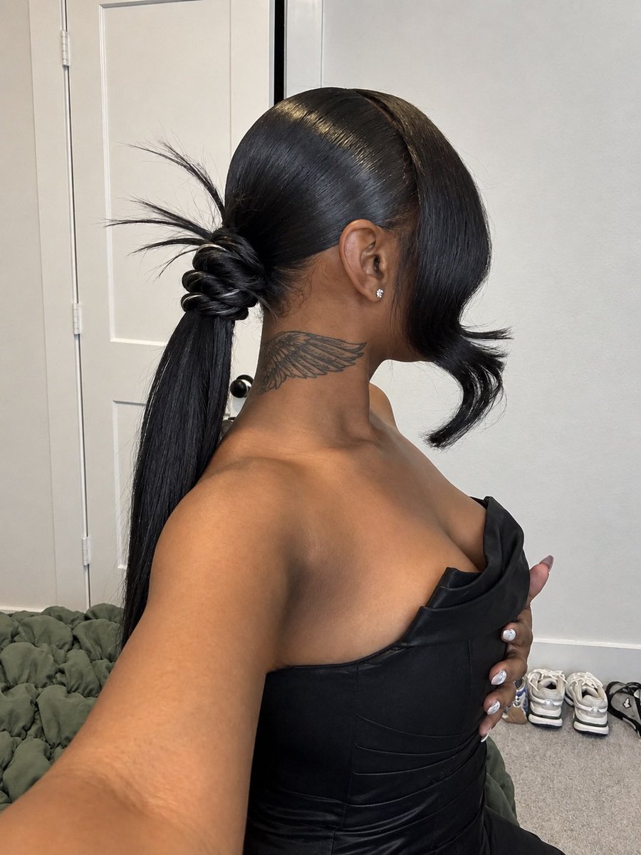 misstjanae's tweet photo. Let’s make some noise for the ponytail 🔥 https://t.co/QQ6VAk91A5